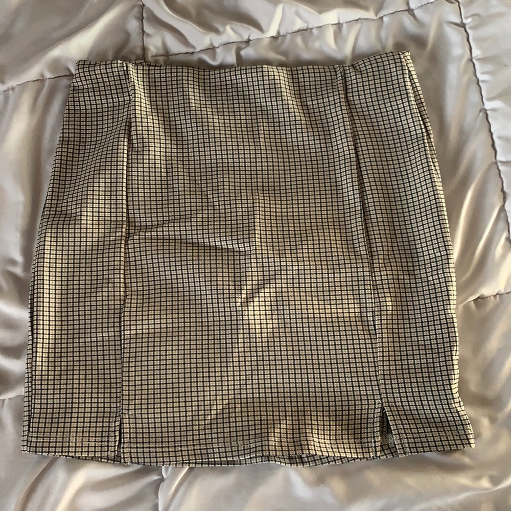 Tillys skirt